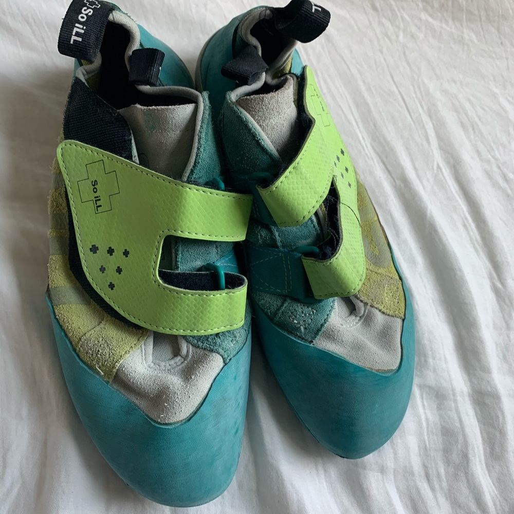 Climbing shoes size 10.5